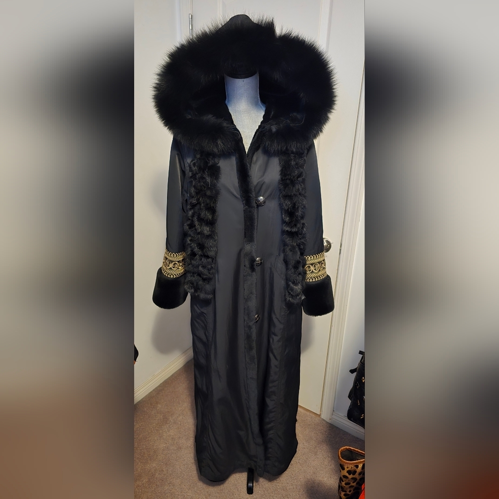 Jones New York Elegant Black Fur-Trimmed Full Length Women's Coat